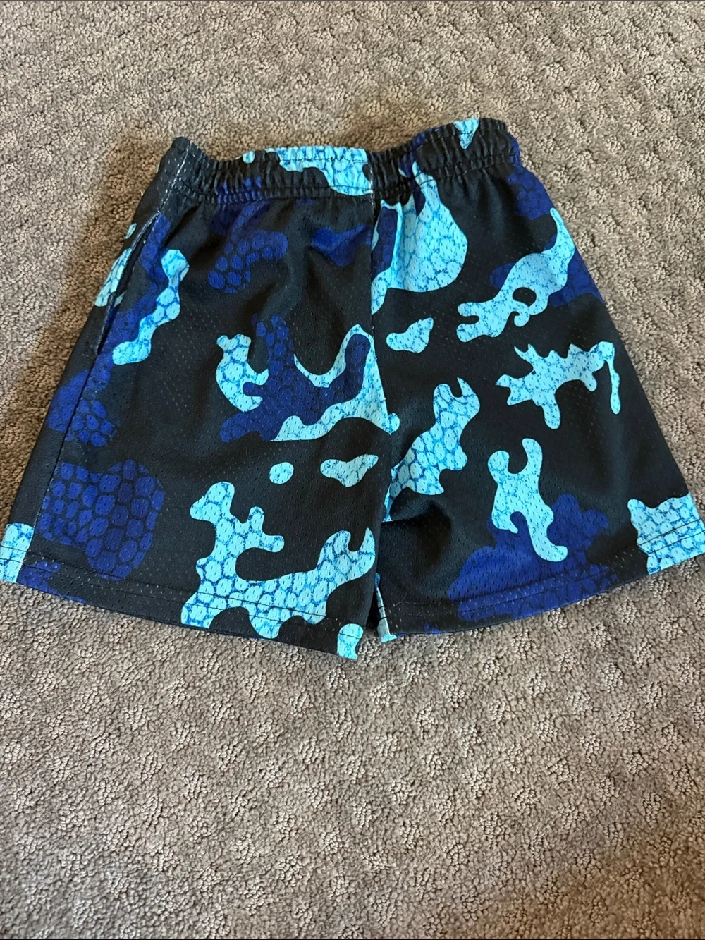 Bucketsquad youth shorts